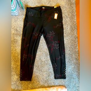 Women’s Maurices leggings, size 2, brand new with tags